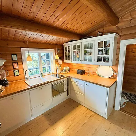 Log On Beautiful Natural Grounds In * Hornbæk
