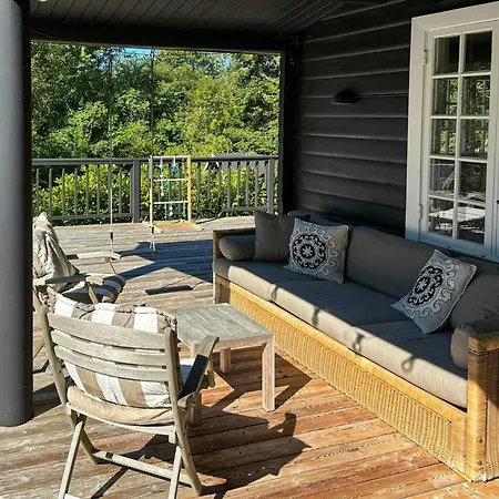 Log On Beautiful Natural Grounds In Hornbæk